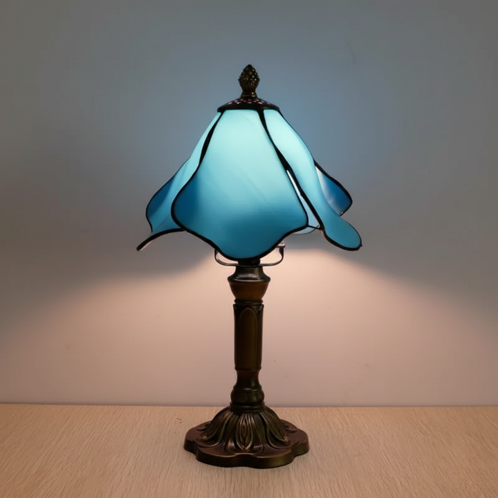 BLUERIS | KLASIKALINE LAMP PETALIKATEGA KATTEL